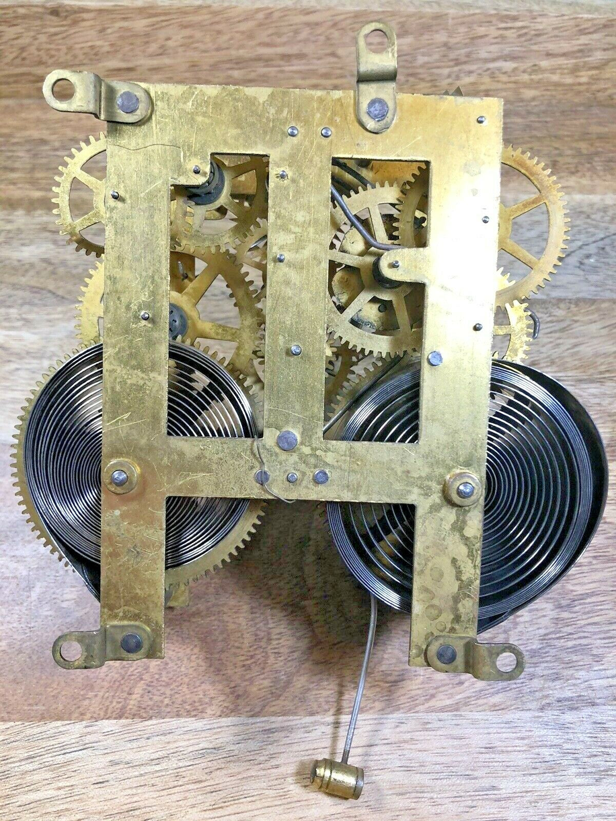 Waterbury 8 Day Clock Movement (Stamped 10 in) Count Wheel    (K5663)