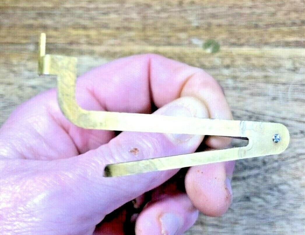 Chinese Clock Movement Strike Flirt (See Pics To ID Mvmt) (K6867)