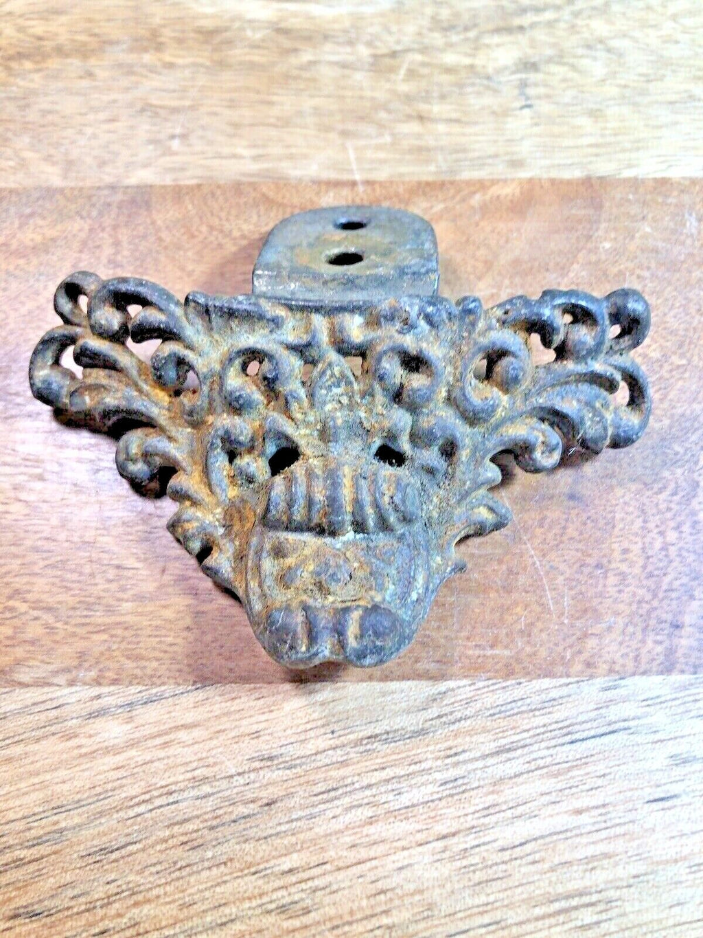 Antique Clock Foot (K7237)