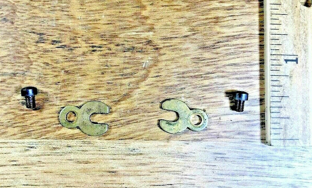 Junghans W 278 / 201 Clock Movement Spring Barrel Retaining Clips (K5542)