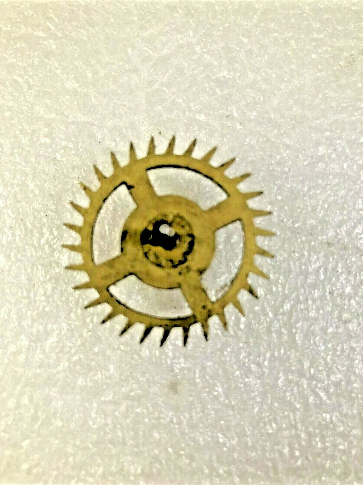 Korean 8 Day Clock Movement (Nam Young) Escape Wheel (See Pics To ID)   (K5678)