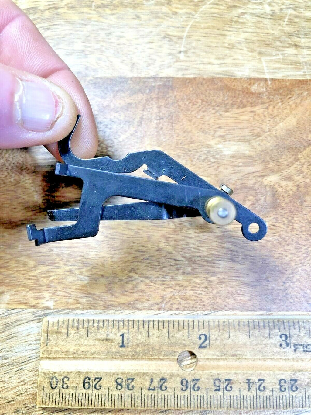 Seth Thomas A208-000 (Hermle 141-031) Clock Movement Rack Hook   (K6903)