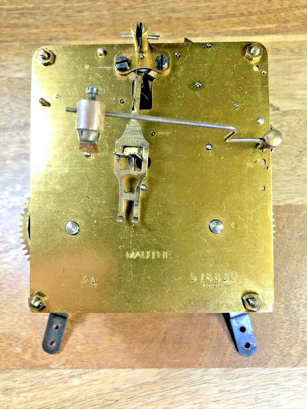 Mauthe Clock Movement (#2) Hands Nut (See Pics to ID Movement) (K7132)
