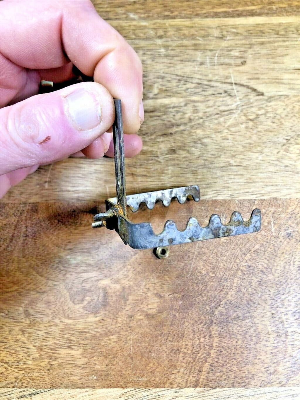 Seth Thomas A208-000 (Hermle 141-031) Clock Chimes Transport Bracket (K6894)