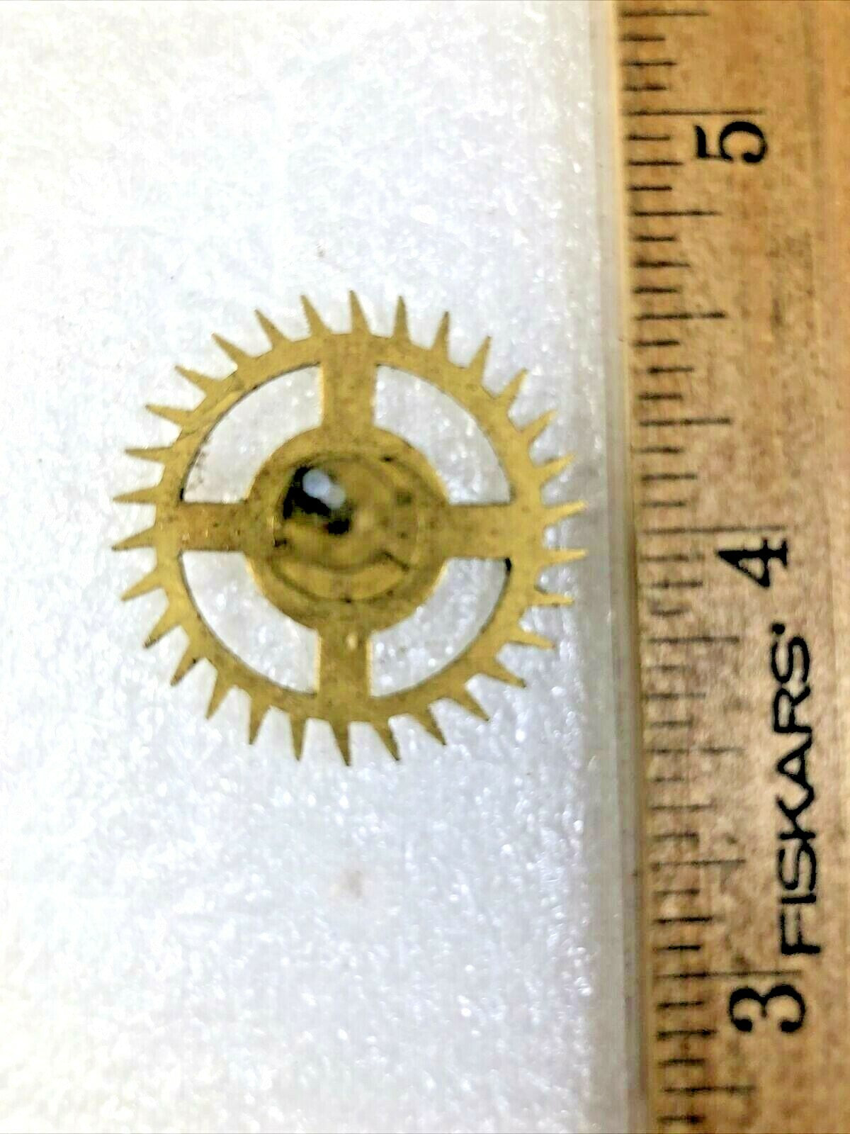 Korean 8 Day Clock Movement (Nam Young) Escape Wheel (See Pics To ID)   (K5678)