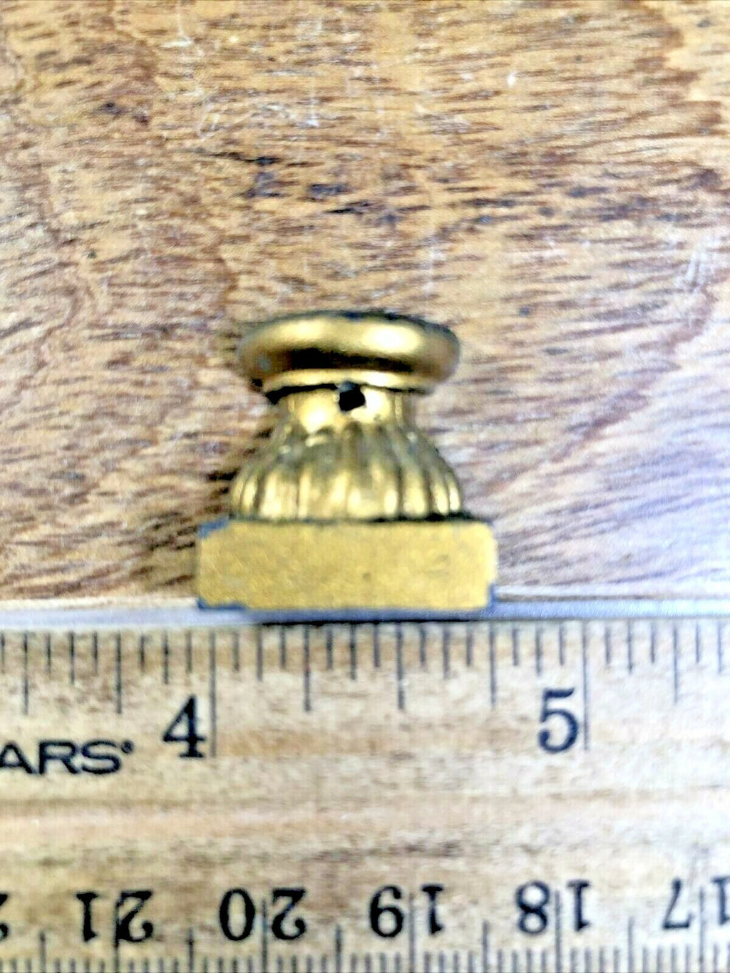 Antique Mantel Clock Column Base           (K5298)