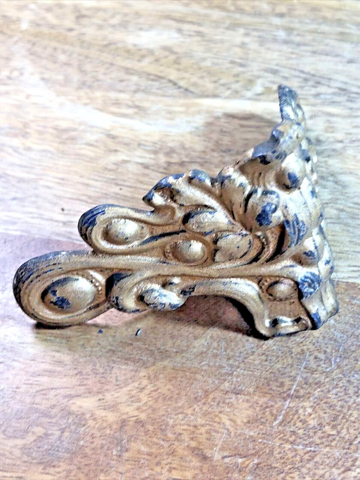 Old Black Mantle Clock Foot (K7621)