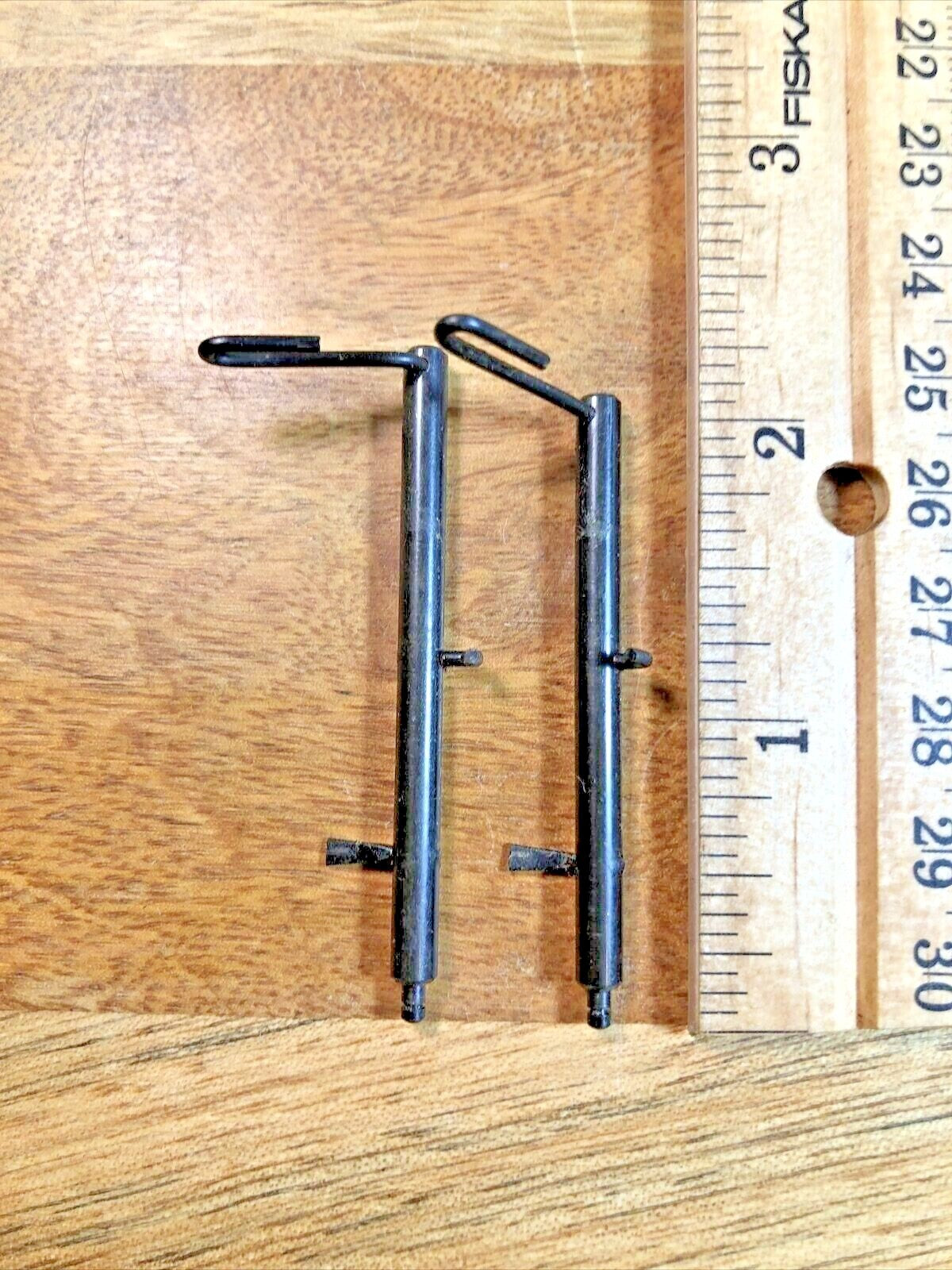 Old Urgos UW 7 Series Clock Movement Hammer Lift Levers    (K7492)