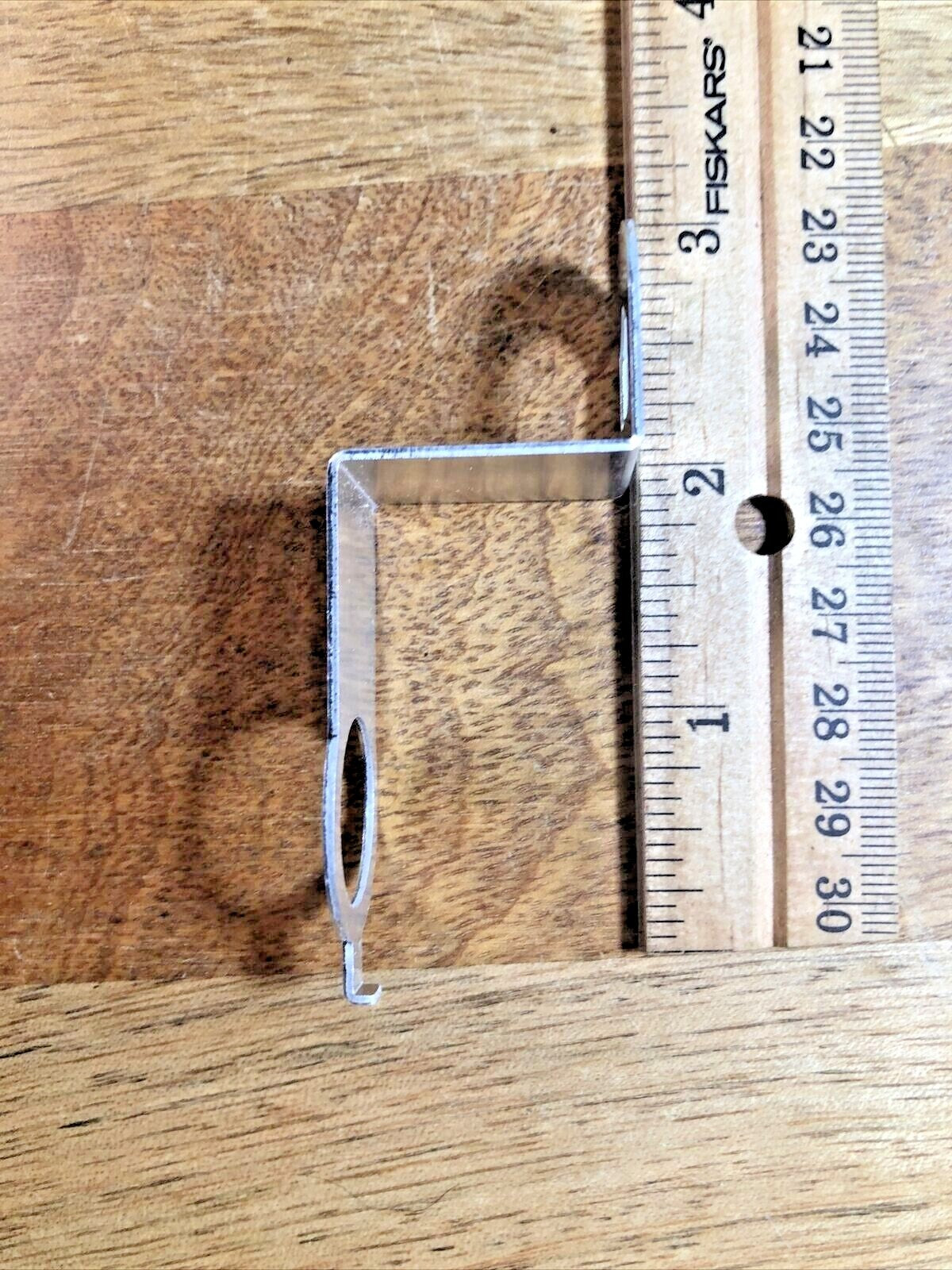 Vintage Metal Clock Hanger            (K7763)