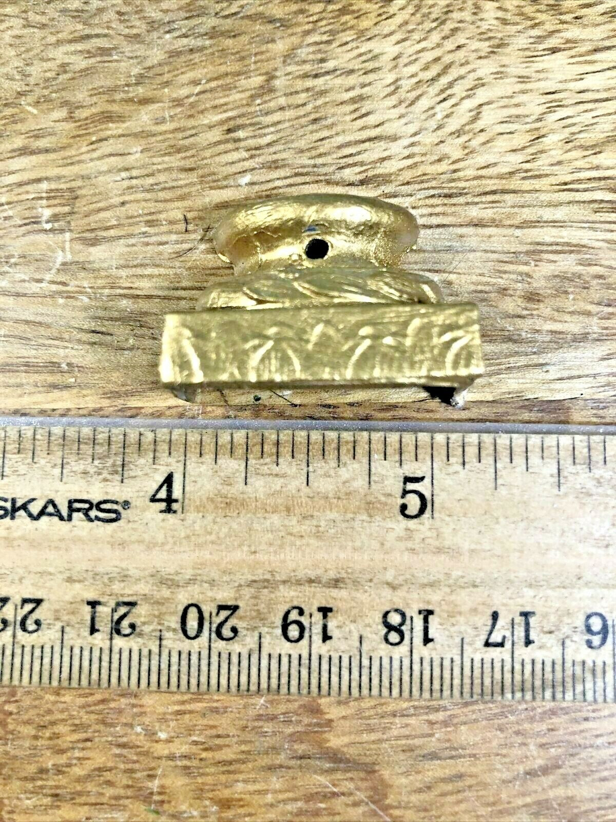 Old Mantel Clock Column Base  (3/4 Inch Column) (K1779)