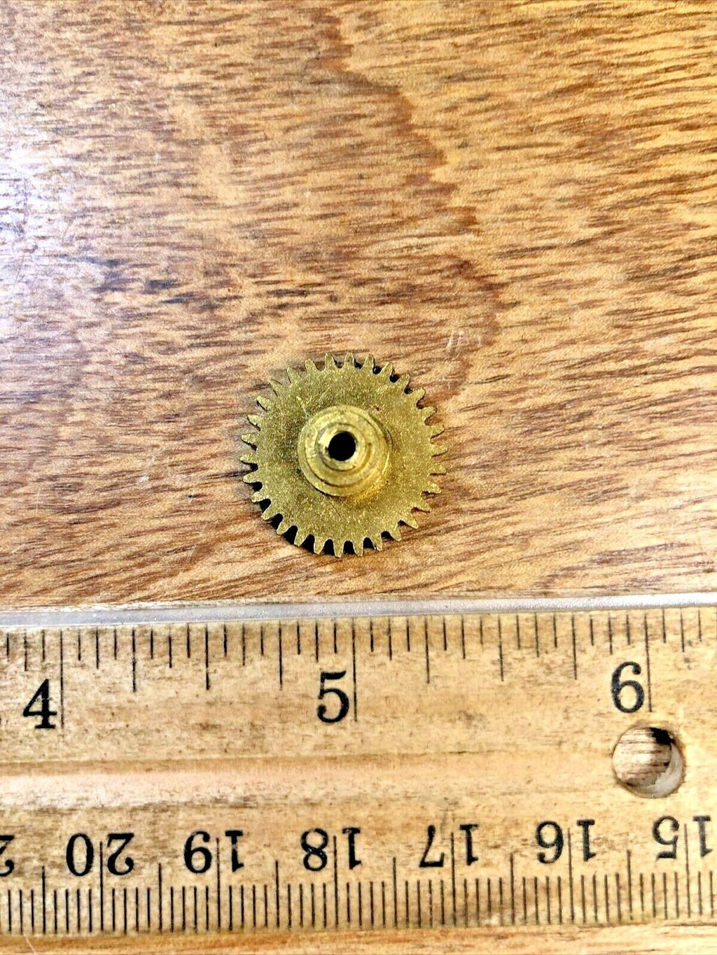 Seth Thomas A401-003 Clock Movement Small Transmission Wheel    (KA5808)