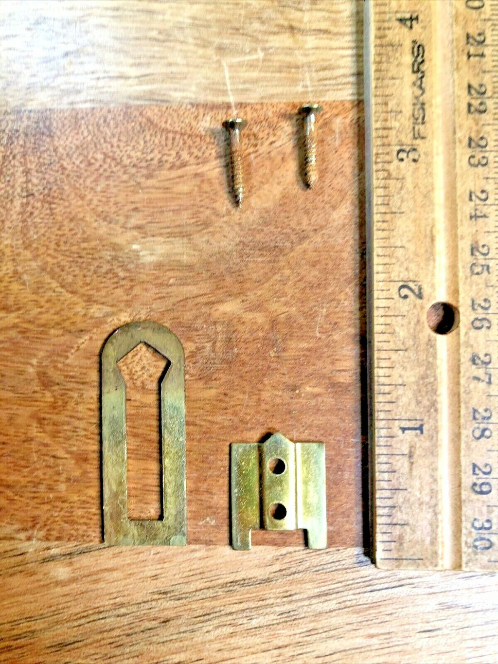 Antique Clock Case Hanger (K6996)