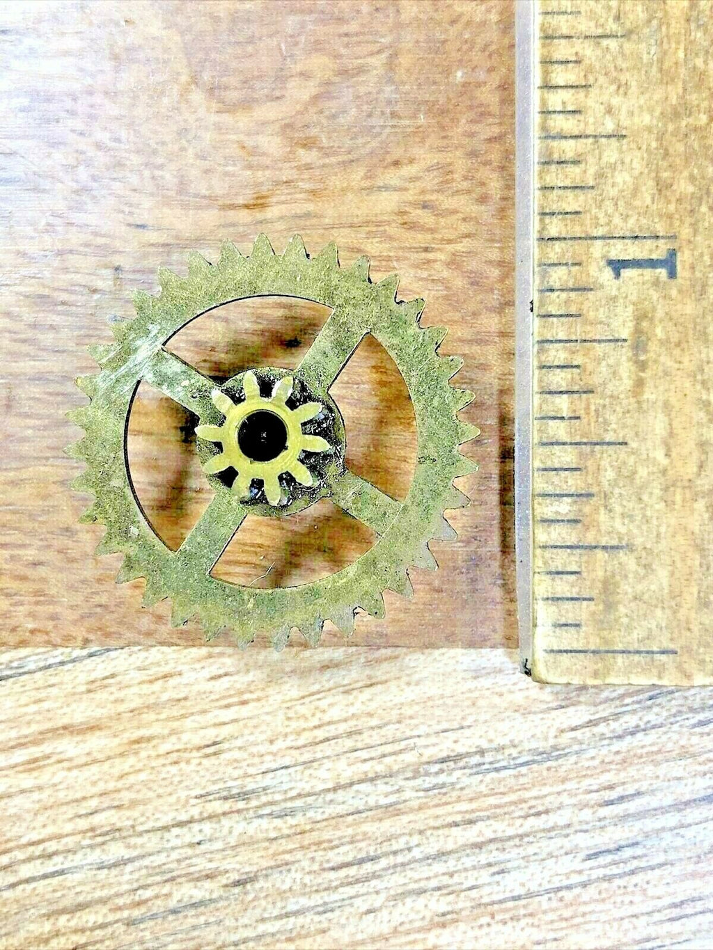 Mauthe Clock Movement (#2) Minute Wheel  (See Pics to ID Movement) (K7137)