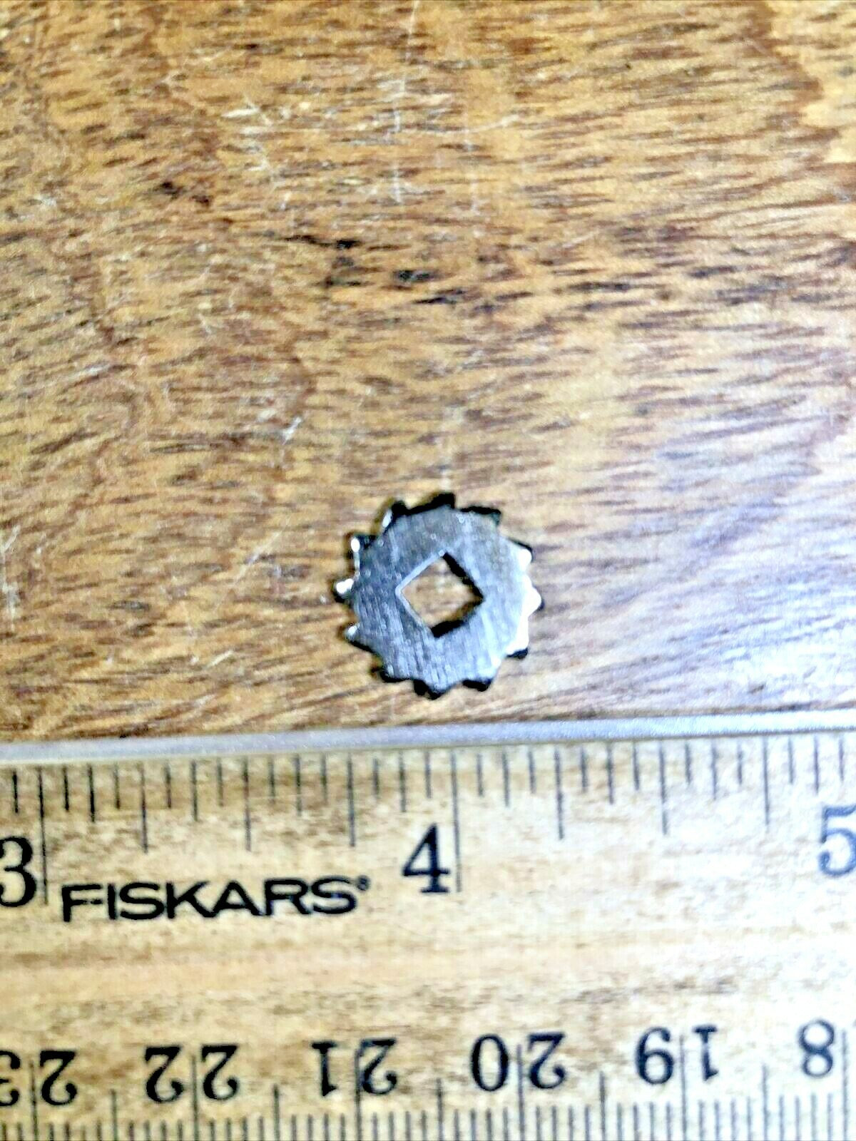 Ratchet Wheel (Kienzle 533), 13.5mm Dia, 16 Teeth, 4.0mm X 4.0mm Square (K2098)