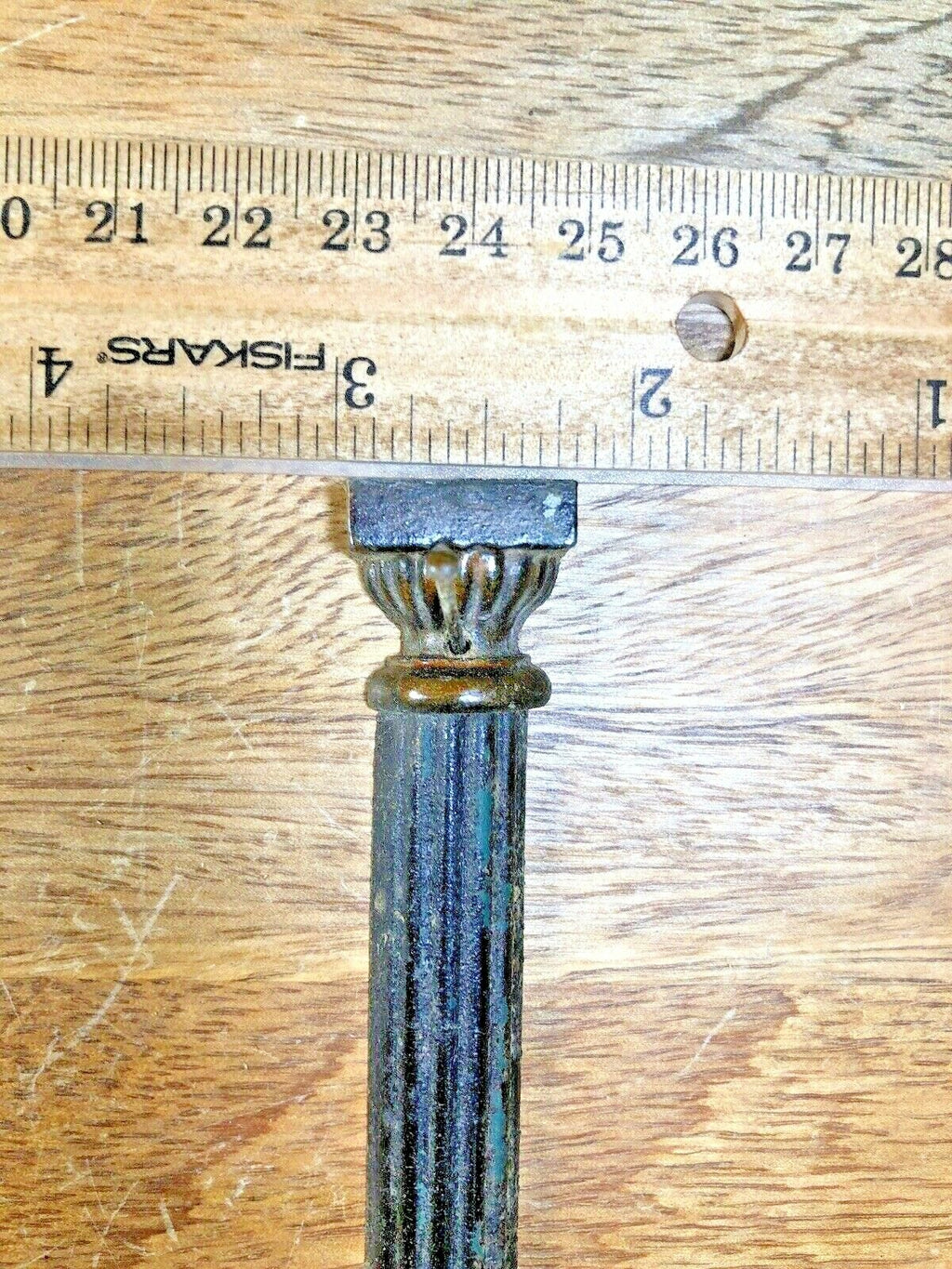 Old Black Mantle Clock Column                            (K1478)