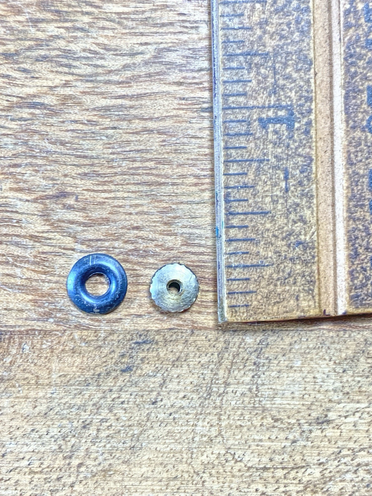 Ingersoll Clock Movement Hands Nut (See Pics To ID Movement) (KD2391)