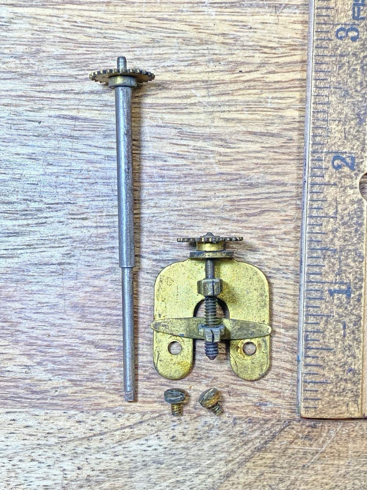 New Haven Clock Movement Pendulum Bridge (See Pics to ID Mvmt) (KD2534)