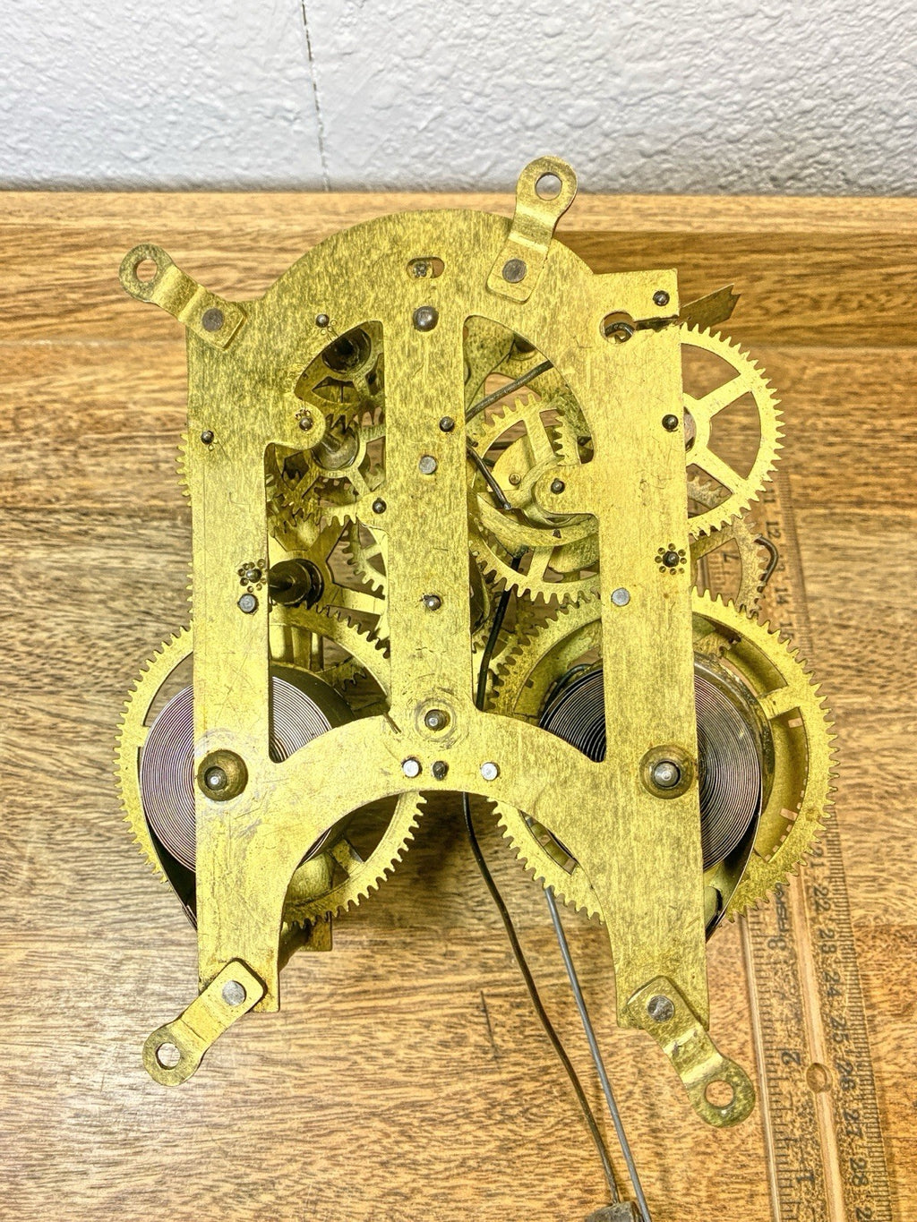 Unmarked Clock Movement Strike Side 3rd Wheel (See Pics To ID)  (KD2476)