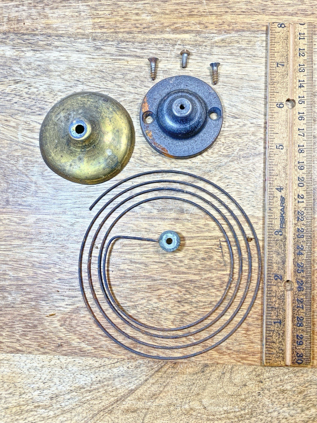 Old New Haven Wall Clock Gong   (KD2543)