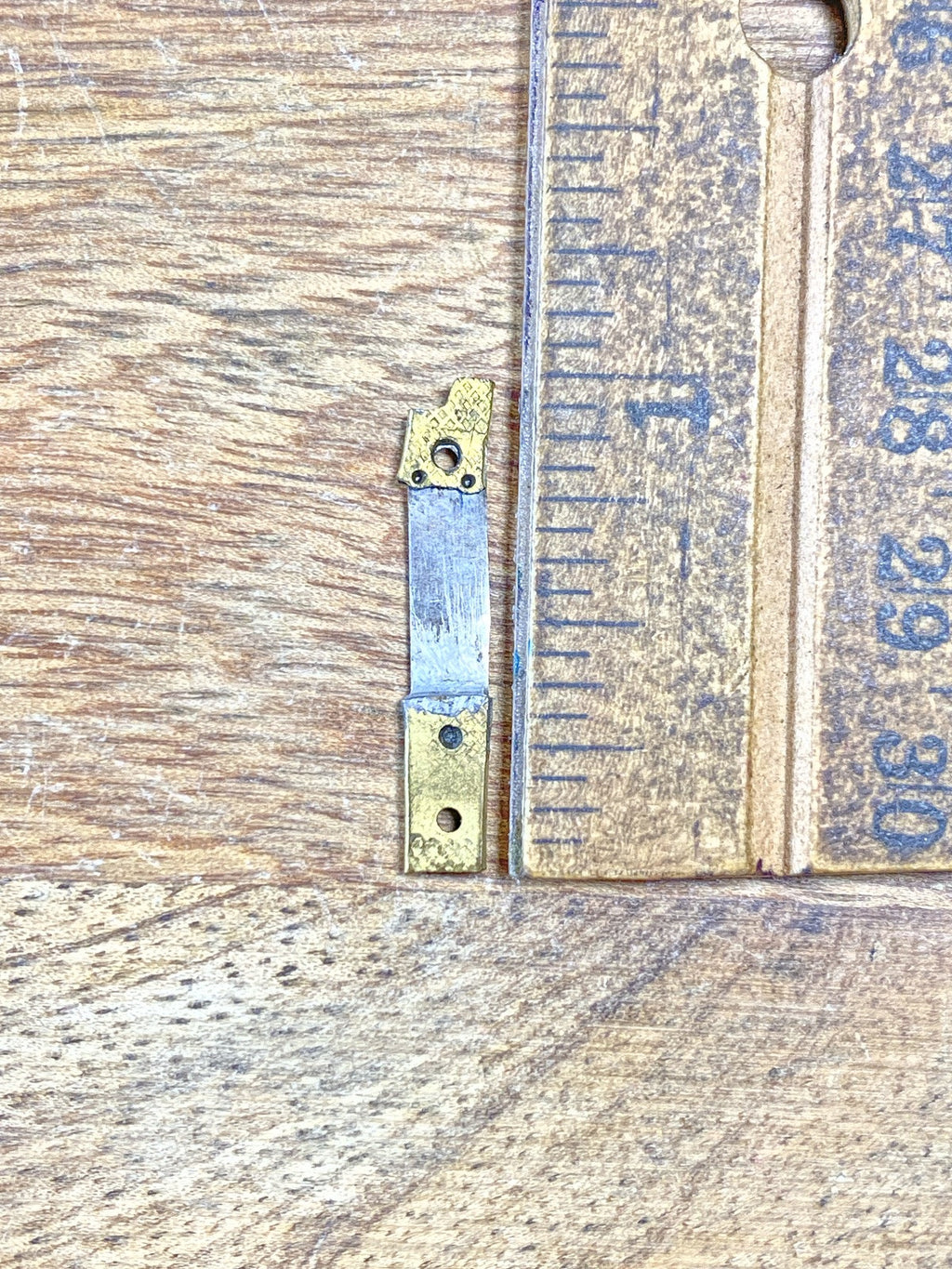 Clock Suspension Spring       (KD2348)