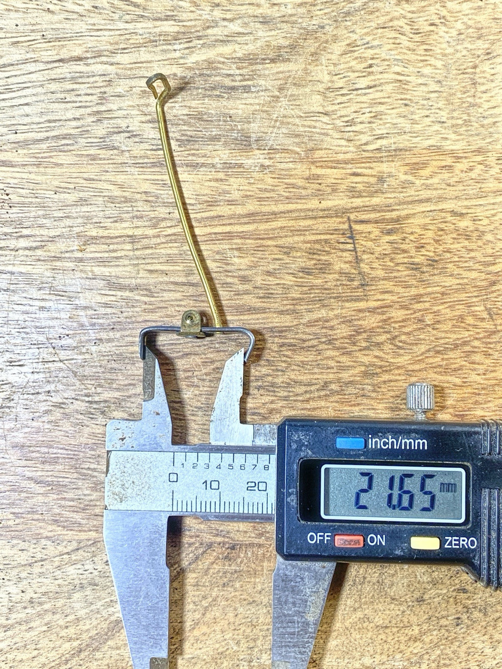 Antique Clock Movement Verge Or Crutch (Measures 21.65mm Between Teeth) (KD2420)