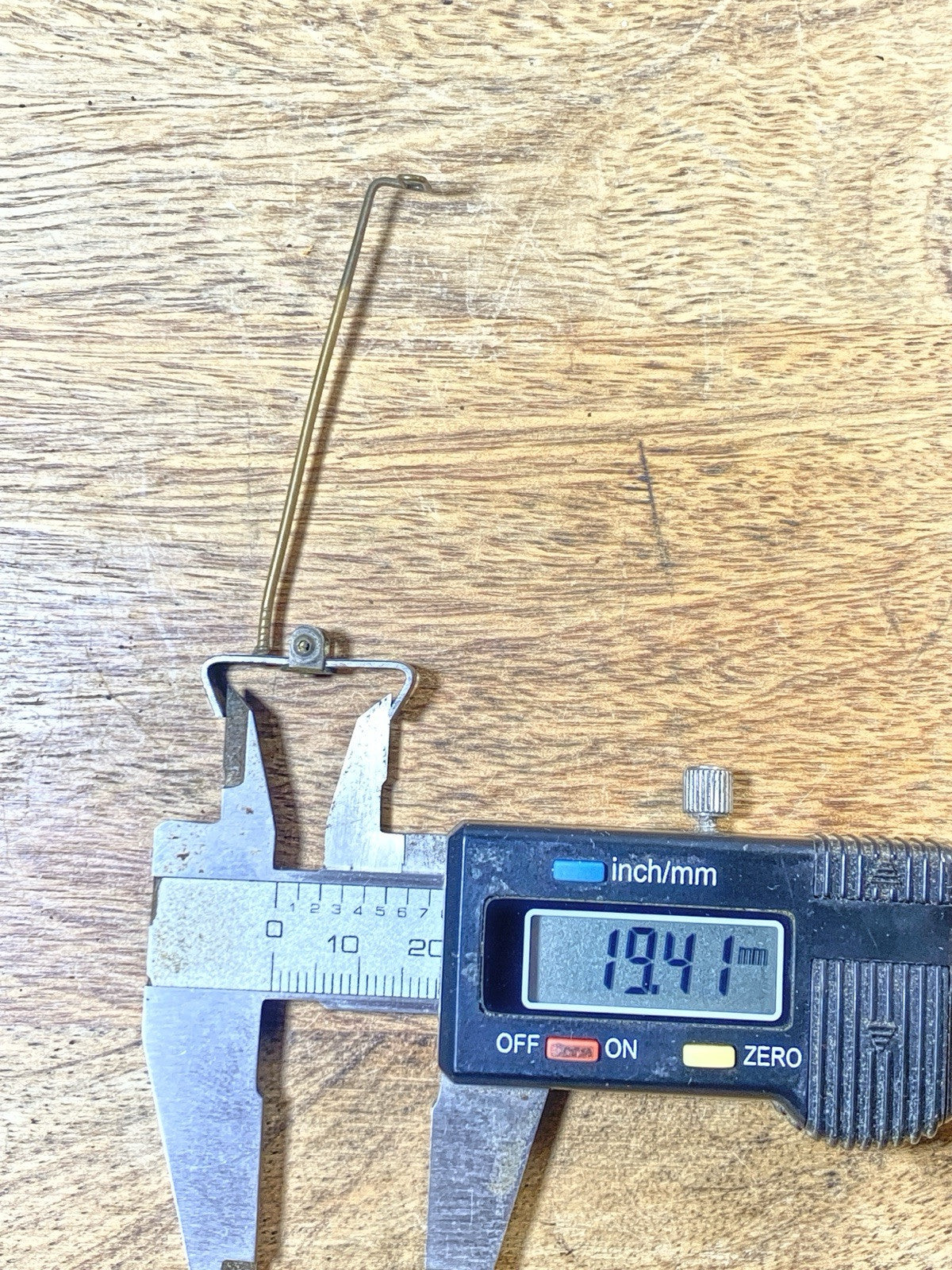 Antique Clock Movement Verge Or Crutch (Measures 19.41mm Between Teeth) (KD2422)