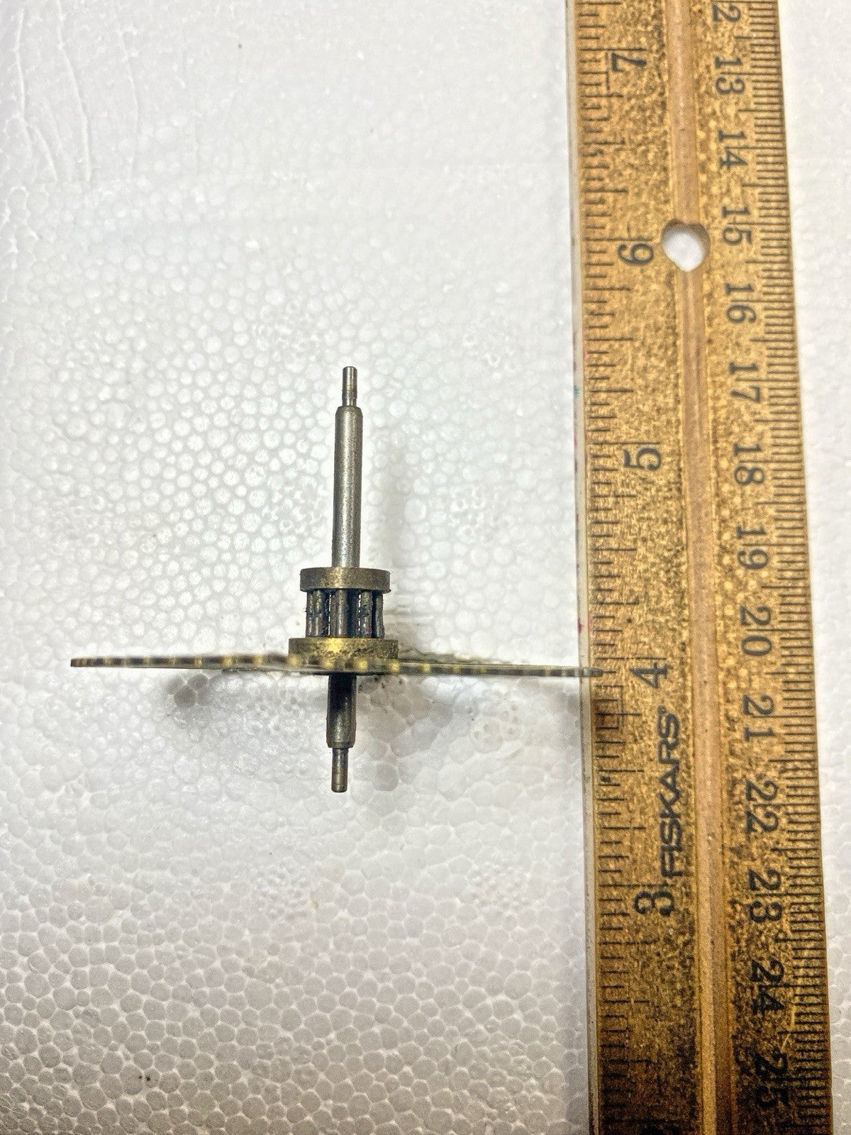 Ingraham (Stamped 11 40) Clock Movement  Time Side 2nd Wheel   (KD2547)