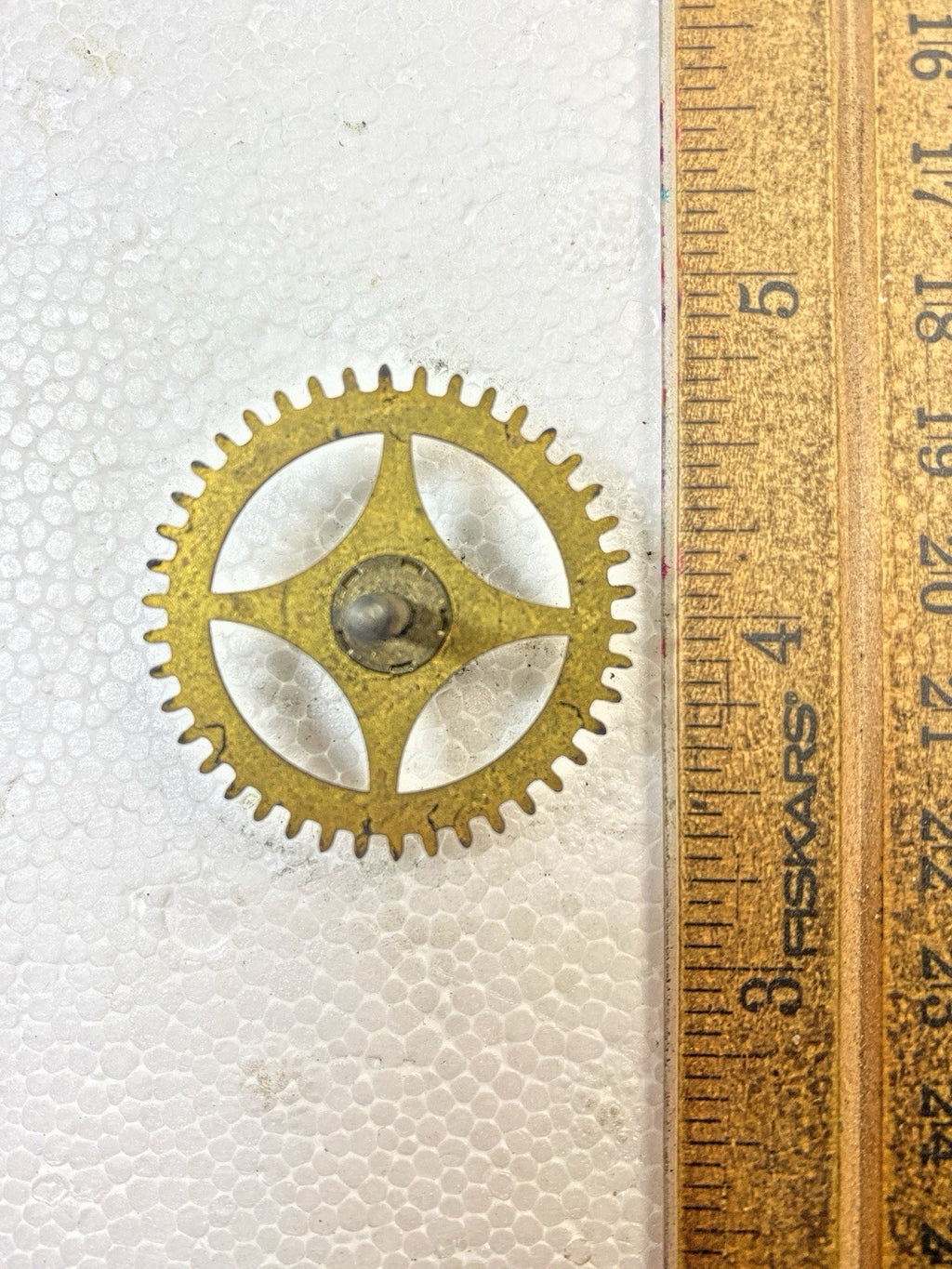 Ingraham (Stamped 11 40) Clock Movement  Time Side 4th Wheel   (KD2545)