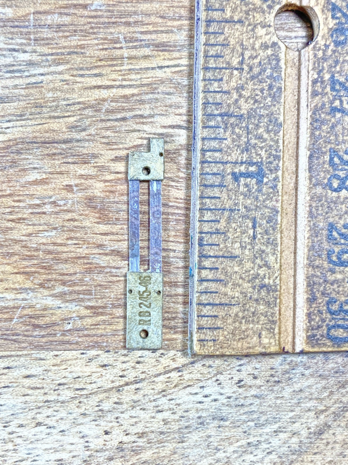 Clock Suspension Spring    (KD2343)