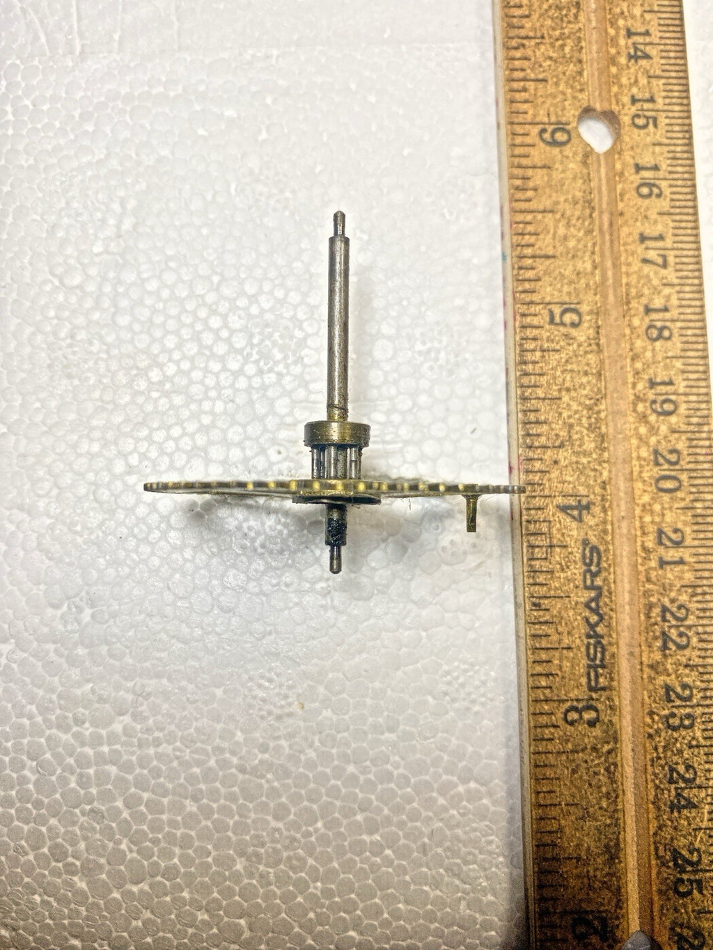 Unmarked Clock Movement Strike Side 4th Wheel (See Pics To ID)  (KD2475)