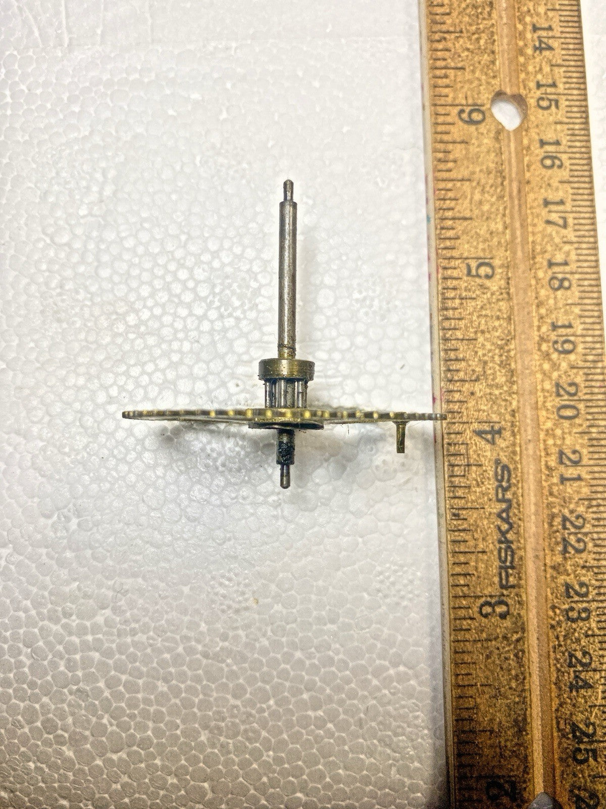 Unmarked Clock Movement Strike Side 4th Wheel (See Pics To ID)  (KD2475)