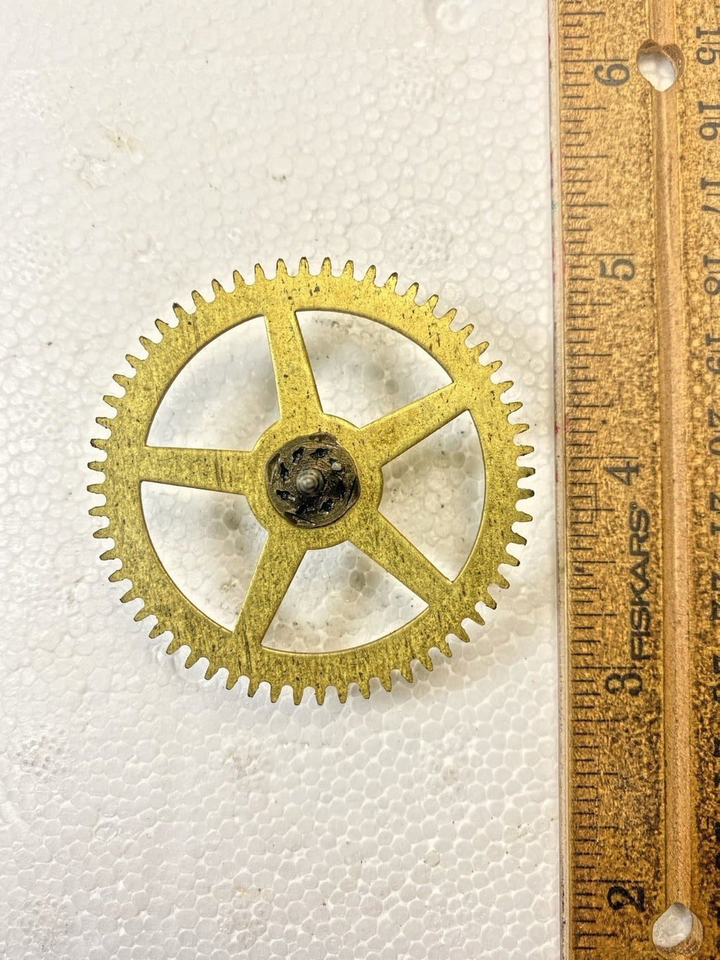 Unmarked Clock Movement Time Side 2nd Wheel (See Pics To ID)  (KD2479)