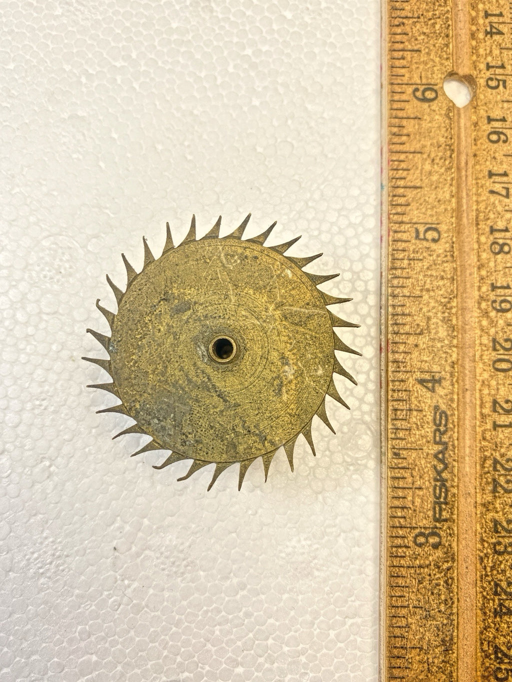 Unknown Clock Mvmt Escape Wheel (See Desc 4 Specs/ Note The Bent Teeth) (KD2393)