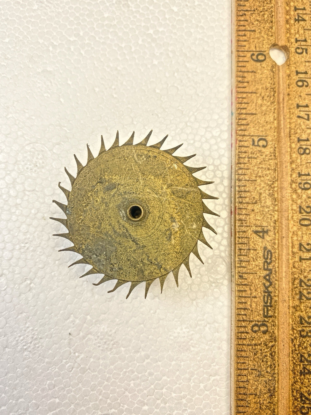 Unknown Clock Mvmt Escape Wheel (See Desc 4 Specs/ Note The Bent Teeth) (KD2393)