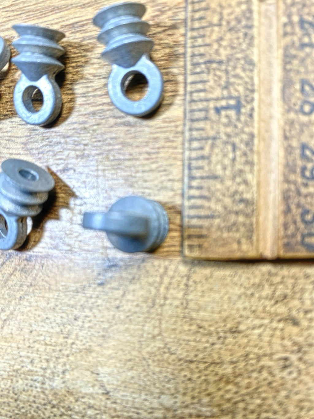 Clock Weight Shell Tips (Lot of 6)  (KD2473)