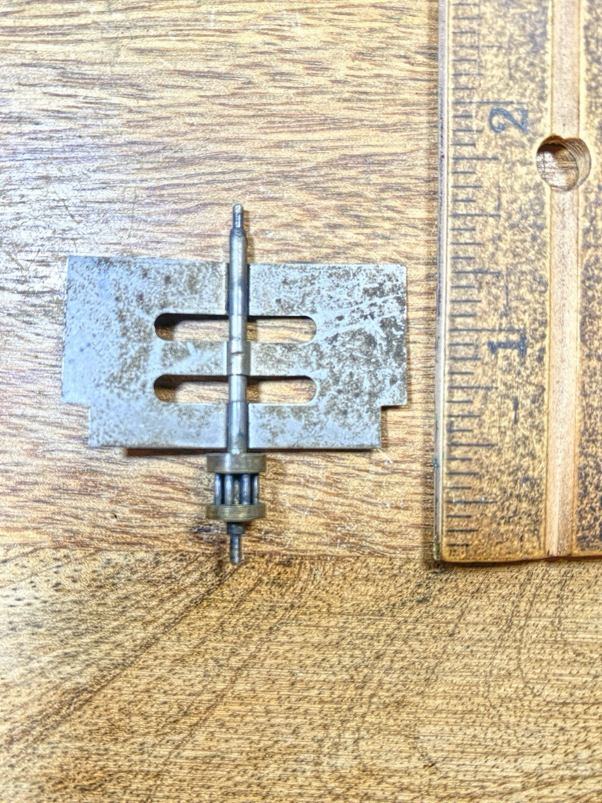 Ingraham (Stamped 11 40) Clock Movement Strike Side Fly Wheel   (KD2548)