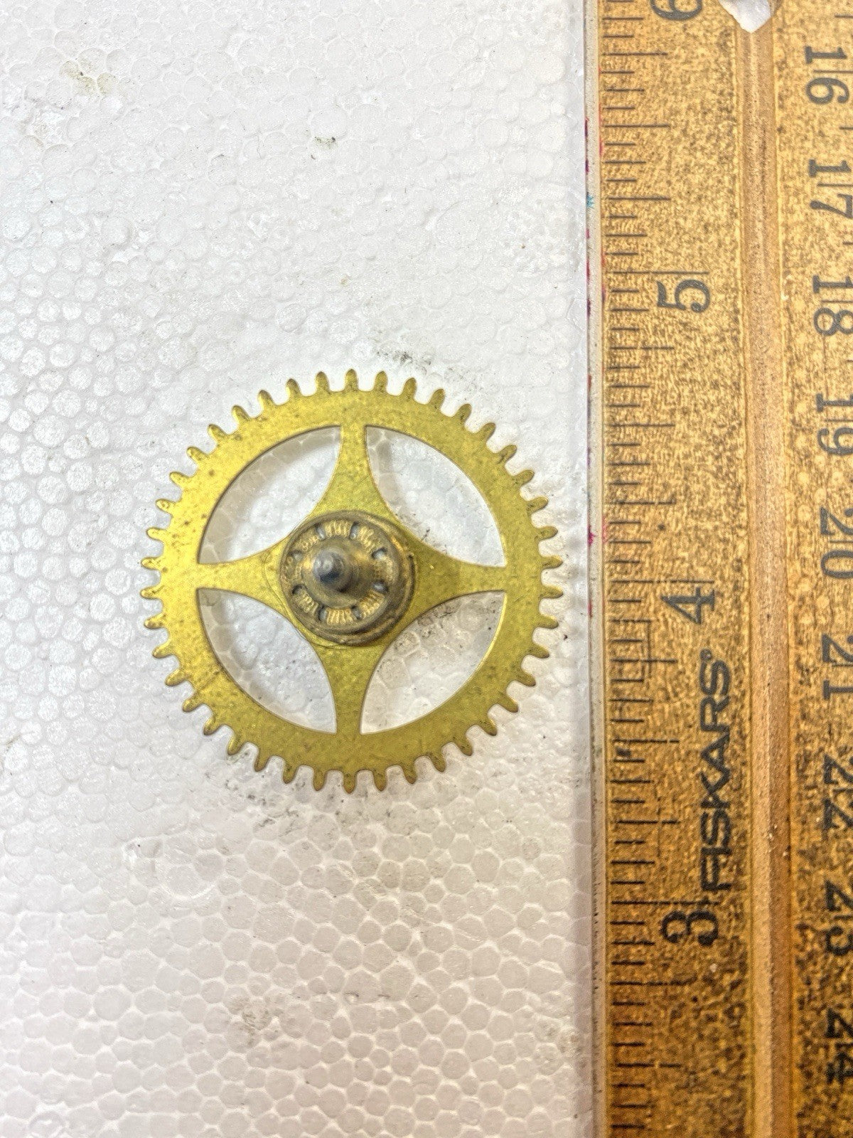 Ingraham (Stamped 11 40) Clock Movement  Time Side 3rd Wheel   (KD2546)