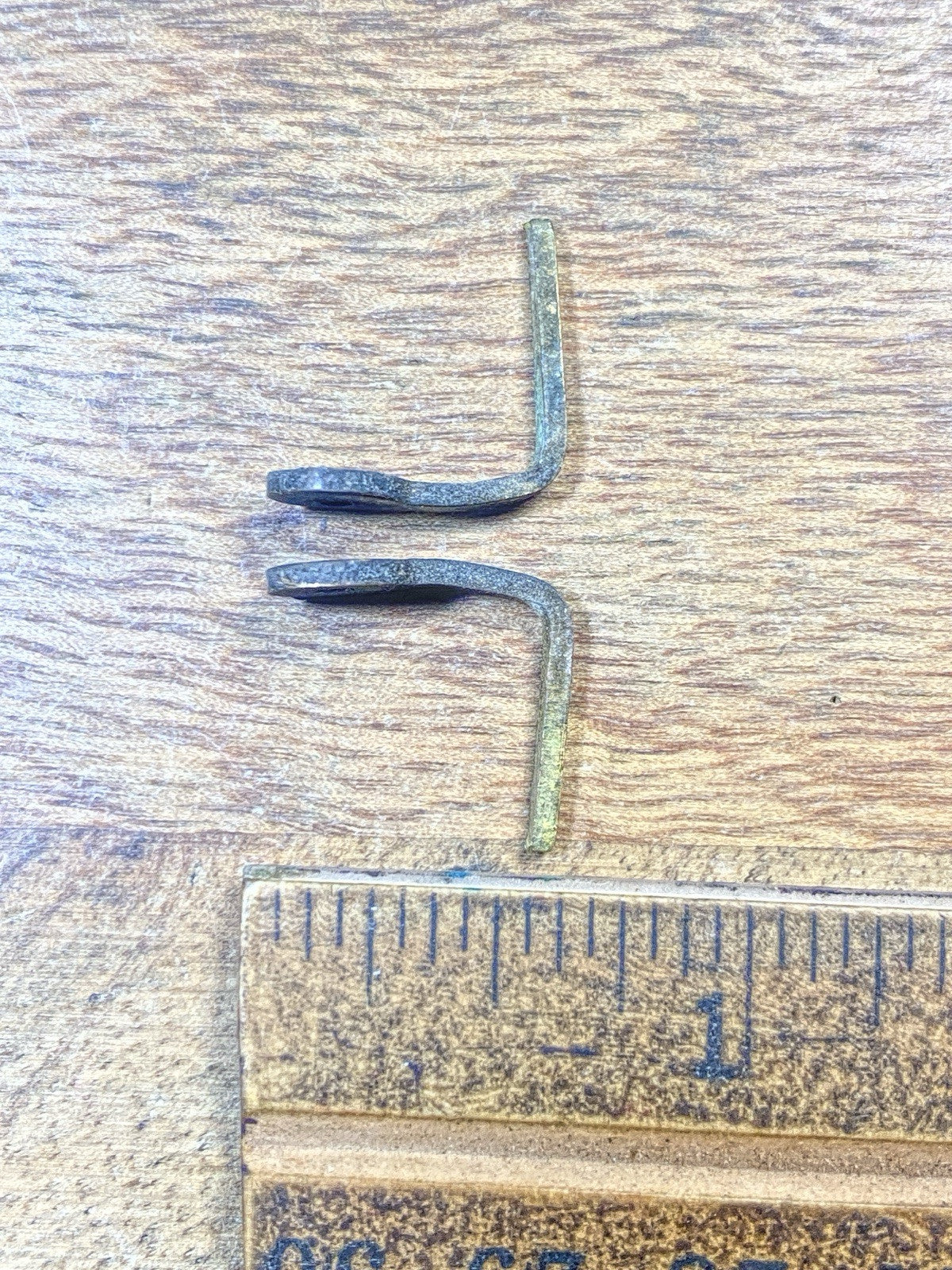 Antique Clock Door Hinge Pins (KD2428)