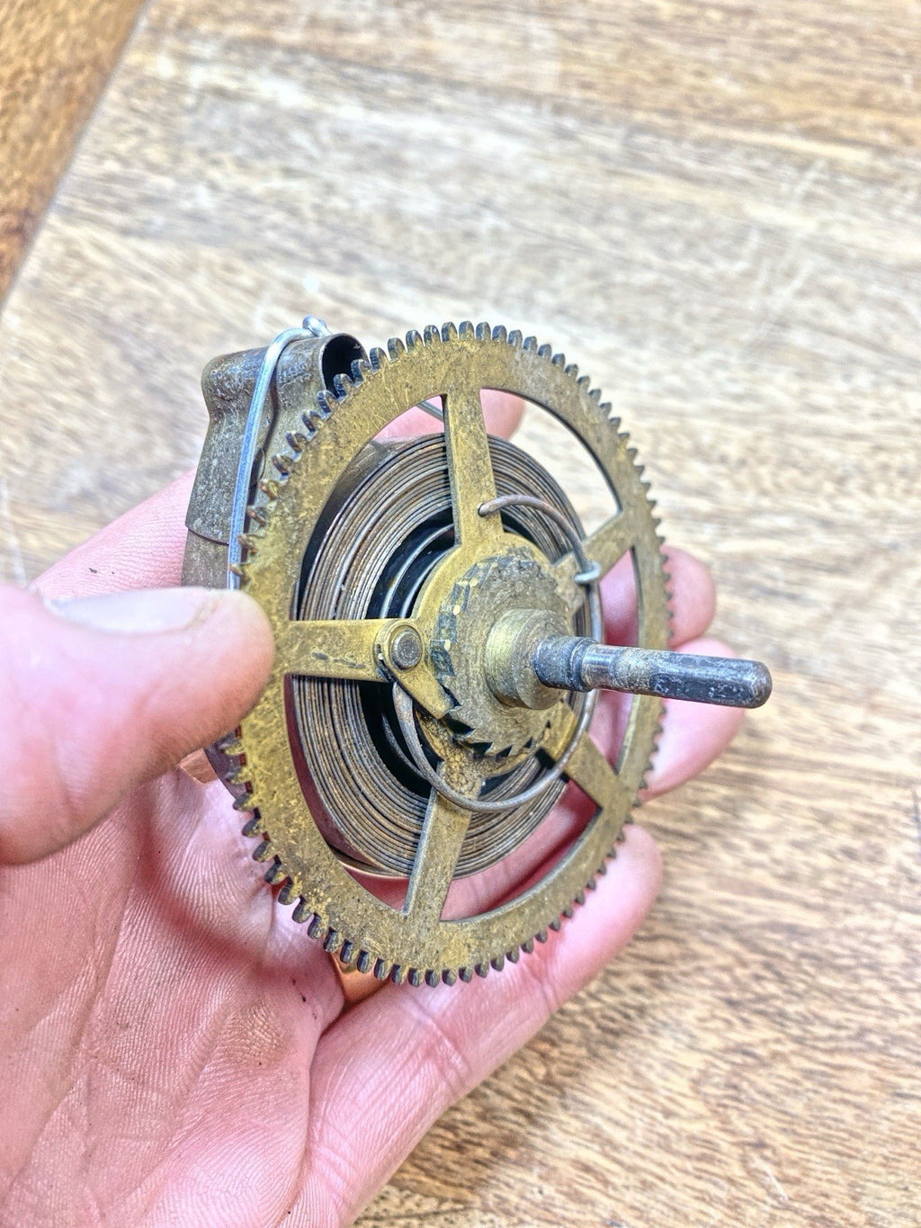 Ingraham Clock Mvmt (Pat 78/79) Time Side Main Wheel (See Pics To ID) (KD2509)