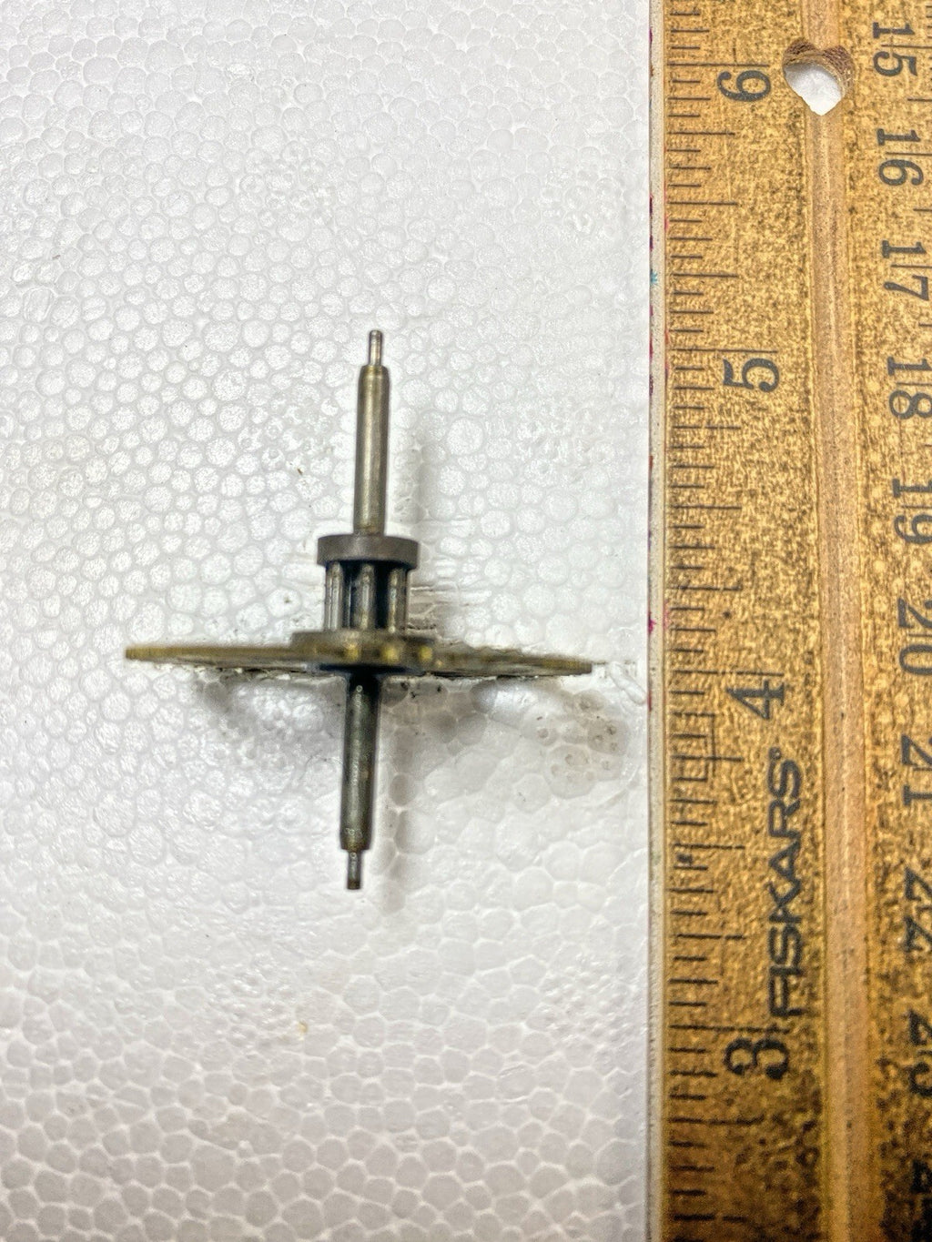 New Haven Clock Movement Escape Wheel (See Pics to ID Movement) (KD2518)