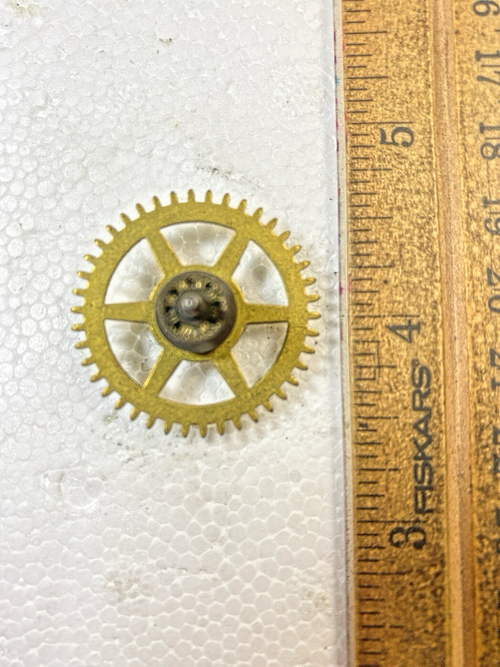 New Haven Clock Movement Time Side 3rd Wheel (See Pics to ID Movement) (KD2520)