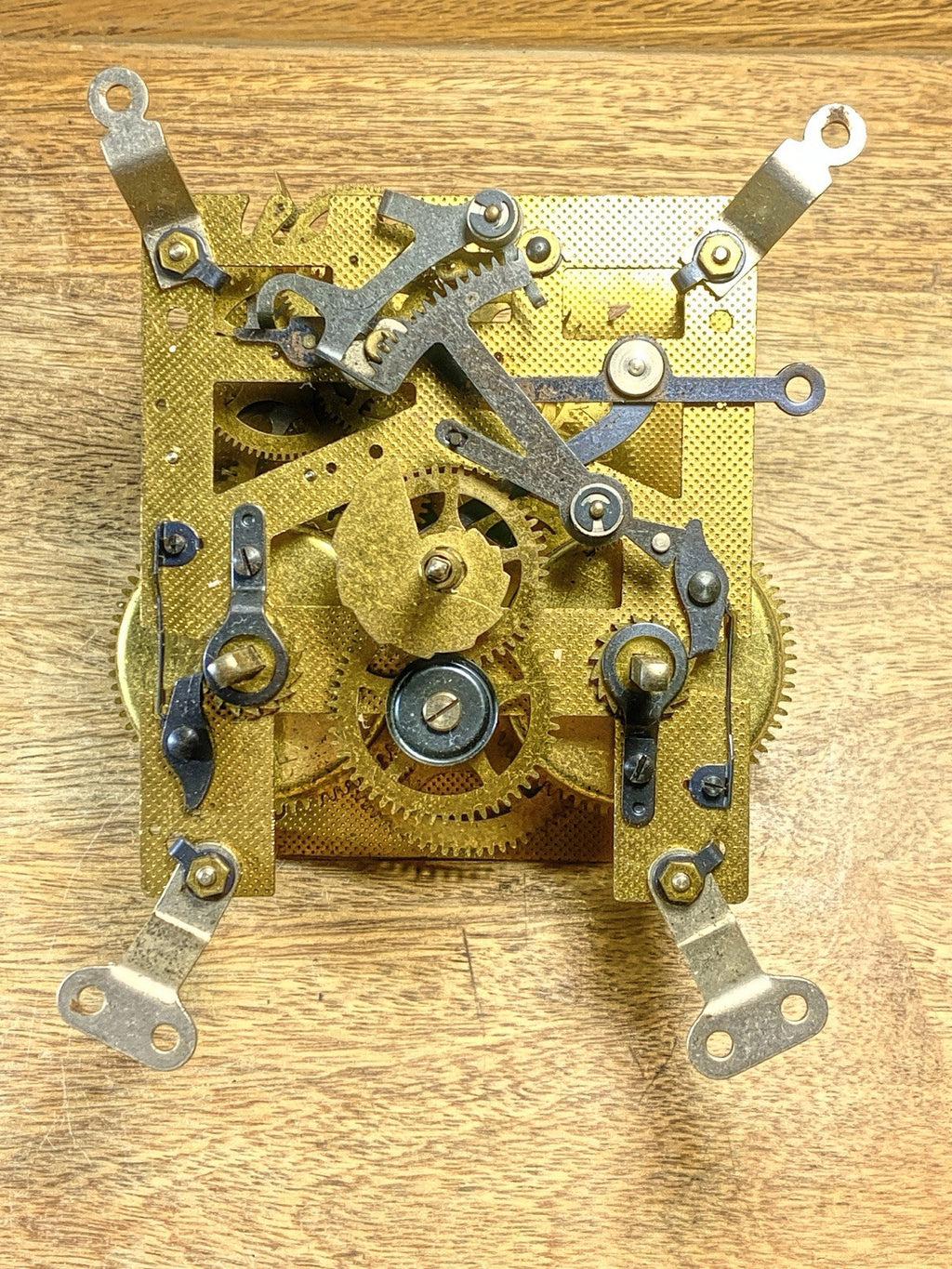 Ingersoll Clock Movement Hands Nut (See Pics To ID Movement) (KD2391)
